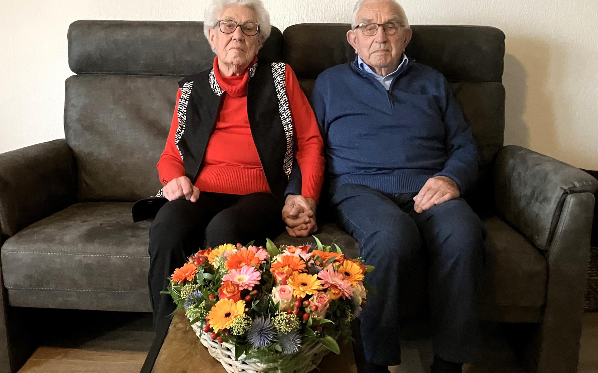 Herman en Gretha uit Ter Apel zijn 70 jaar getrouwd. 'We lezen ook al